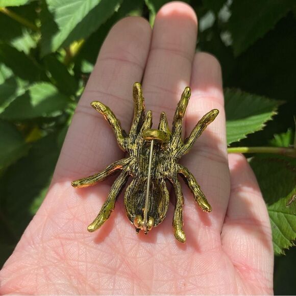 Goth Spider Brooch Pink & Purple Sparkling Jewel Accents, Lightweight-Me… - Picture 3 of 4